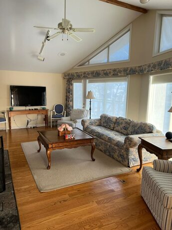 Imagen general del Hotel Waterfront Cottage 4 BD by GLOBALSTAY. Foto 6