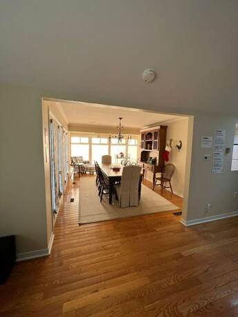 Imagen general del Hotel Waterfront Cottage 4 BD by GLOBALSTAY. Foto 18