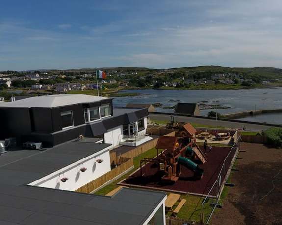 Imagen de los exteriores del Hotel Waterfront Dungloe. Foto 17