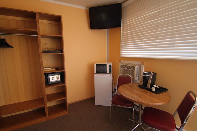 Imagen de los exteriores del Hotel Waterfront Inn. Foto 13