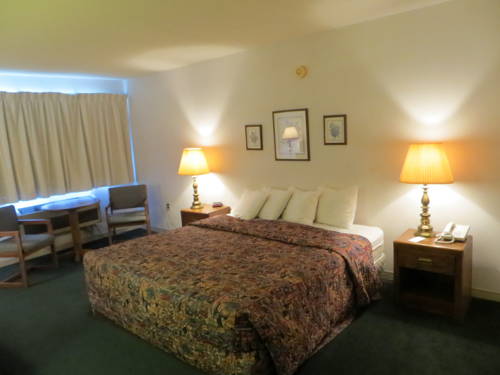 Imagen de la habitación del Hotel Waterfront Inn Mackinaw City. Foto 1
