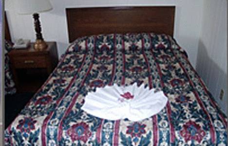 Imagen de la habitación del Hotel Waterfront Inn Mackinaw City. Foto 3