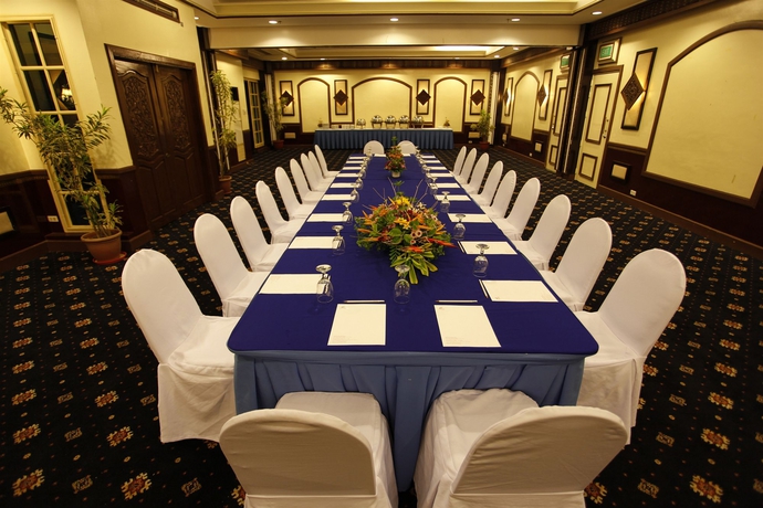 Imagen de los interiores del Hotel Waterfront Insular Davao. Foto 13