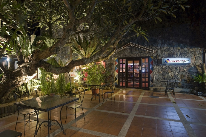 Imagen de los exteriores del Hotel Waterfront Insular Davao. Foto 12