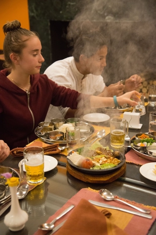 Imagen del bar/restaurante del Hotel Waterfront Resort By Kgh Group. Foto 4