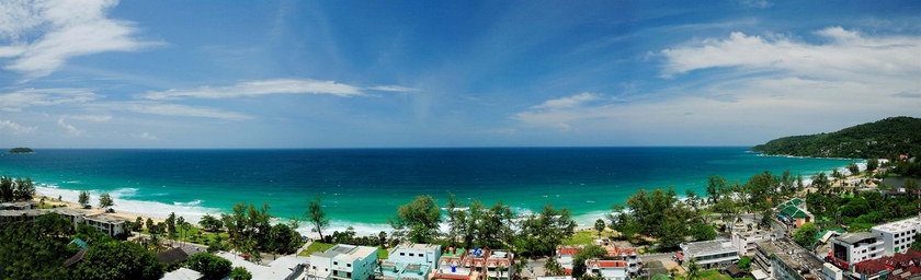 Imagen general del Hotel Waterfront Suites Phuket By Centara. Foto 2