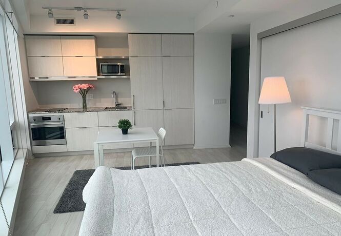Imagen de la habitación del Hotel Waterfront York Suites. Foto 15