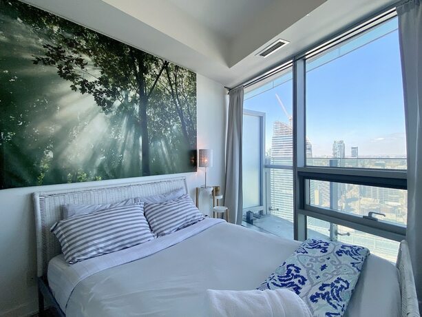 Imagen general del Hotel Waterfront York Suites. Foto 10