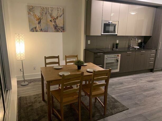 Imagen de la habitación del Hotel Waterfront York Suites. Foto 18
