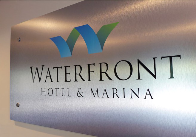 Imagen de los interiores del Hotel Waterfront and Marina. Foto 11