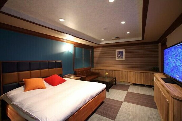 Imagen de la habitación del Hotel Watergate Tajimi. Foto 20