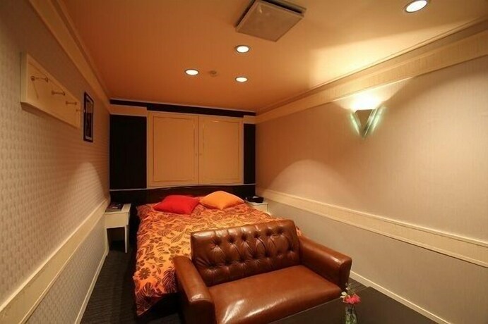 Imagen de la habitación del Hotel Watergate Tajimi. Foto 28