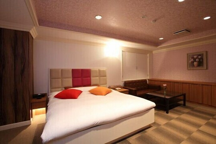 Imagen de la habitación del Hotel Watergate Tajimi. Foto 32