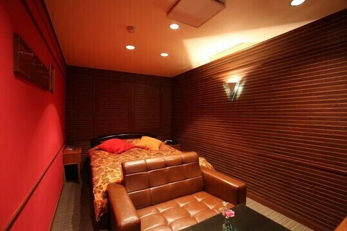 Imagen de la habitación del Hotel Watergate Tajimi. Foto 33