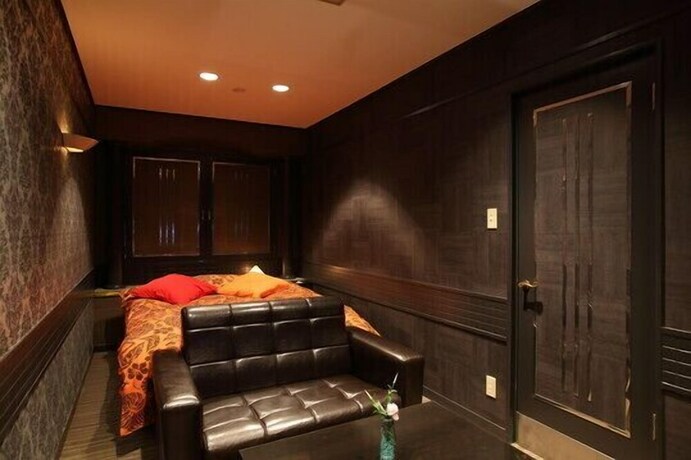 Imagen de la habitación del Hotel Watergate Tajimi. Foto 37