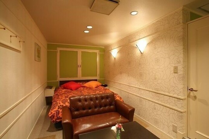 Imagen de la habitación del Hotel Watergate Tajimi. Foto 38