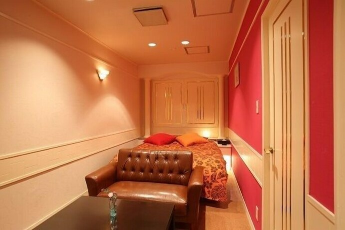 Imagen de la habitación del Hotel Watergate Tajimi. Foto 40