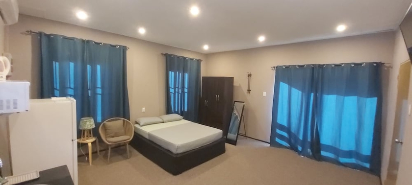 Imagen de la habitación del Hotel Waterland Suites. Foto 3