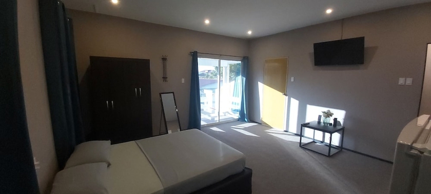 Imagen de la habitación del Hotel Waterland Suites. Foto 14