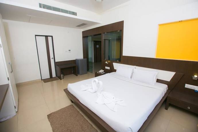 Imagen de la habitación del Hotel Waterlily Indore. Foto 5