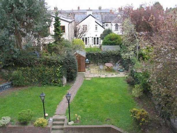 Imagen de los exteriores del Hotel Waterloo Townhouse and Suites. Foto 14