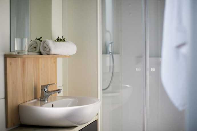 Imagen general del Hotel Waterman Beach Village. Foto 6