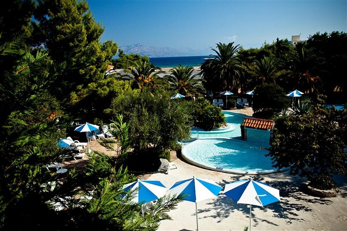 Imagen de la piscina del Hotel Waterman Svpetrvs Resort. Foto 12