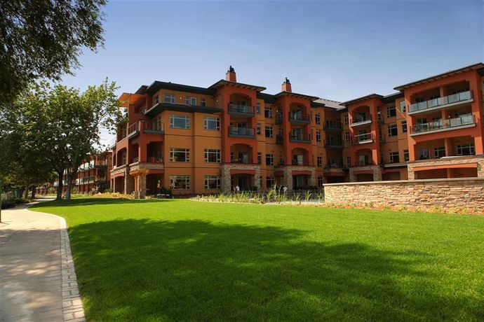 Imagen de los exteriores del Hotel Watermark Beach Resort. Foto 9