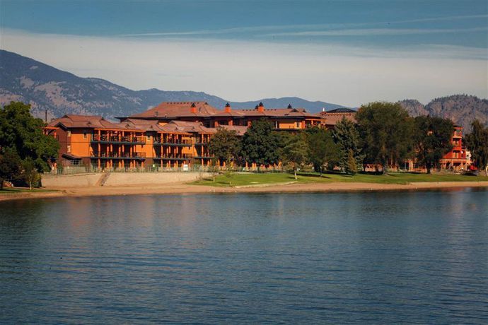 Imagen de los exteriores del Hotel Watermark Beach Resort. Foto 11