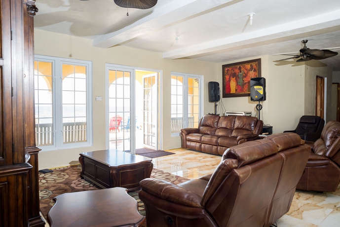Imagen de los interiores del Hotel Waters Edge Guest House. Foto 16