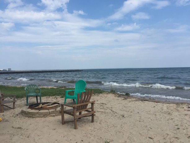 Imagen de los exteriores del Hotel Waters Edge Motel. Foto 17