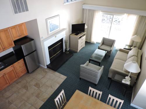 Imagen de la habitación del Hotel Water's Edge Resort and Spa. Foto 12