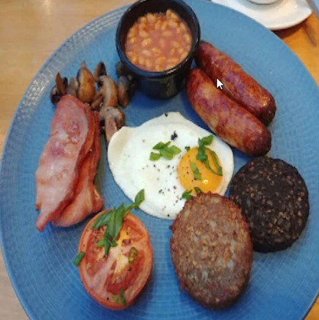 Imagen del bar/restaurante del Hotel WatersEdge, Cobh. Foto 7