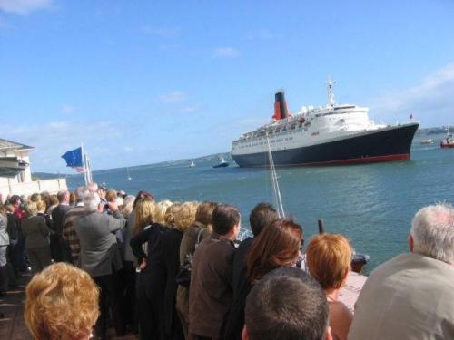 Imagen general del Hotel WatersEdge, Cobh. Foto 1