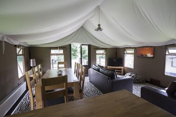 Imagen de la habitación del Hotel Waterside Holiday Park And Spa. Foto 17