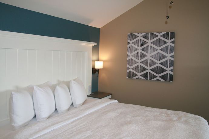 Imagen de la habitación del Hotel Waterside Suites and Marina. Foto 16