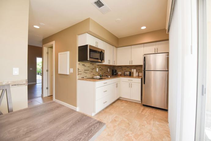 Imagen de la habitación del Hotel Waterside Suites and Marina. Foto 18