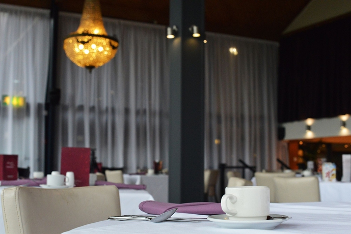 Imagen del bar/restaurante del Hotel Waterside and Leisure Club. Foto 5