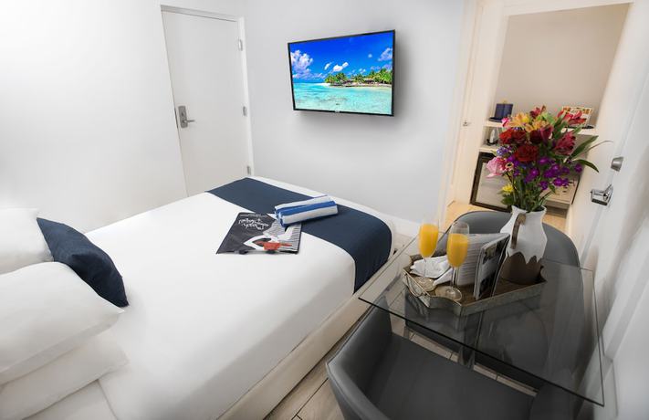 Imagen de la habitación del Hotel Waterside and Suites. Foto 6