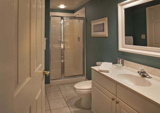 Imagen de la habitación del Hotel Waterside by Spinnaker Resorts. Foto 15