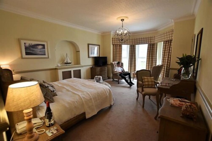 Imagen de la habitación del Hotel Watersmeet. Foto 2