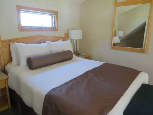 Imagen general del Hotel Waterton Glacier Suites. Foto 1