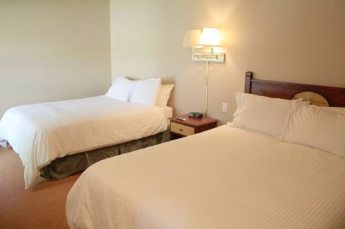 Imagen de la habitación del Hotel Waterton Lakes Lodge Resort. Foto 13