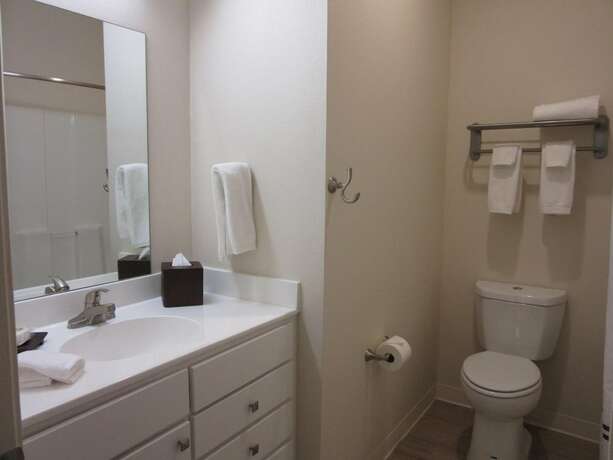 Imagen general del Hotel Waterwalk Wichita. Foto 6
