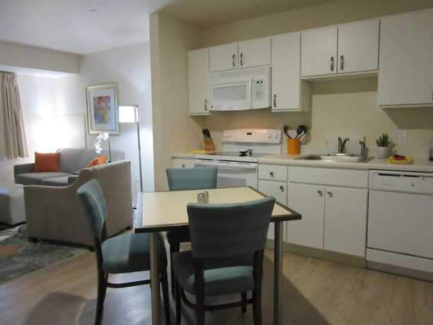 Imagen de la habitación del Hotel Waterwalk Wichita. Foto 17