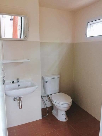 Imagen de la habitación del Hotel Wattanakham Serviced Apartment. Foto 3