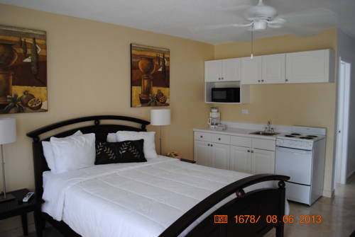 Imagen de la habitación del Hotel Wave Beach Vacation Rentals. Foto 11