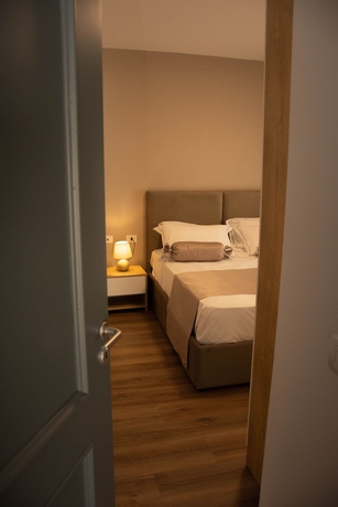Imagen de la habitación del Hotel Wave Beachfront Apartments. Foto 3