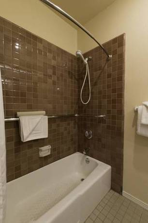 Imagen de la habitación del Hotel Wave Crest Resort. Foto 6