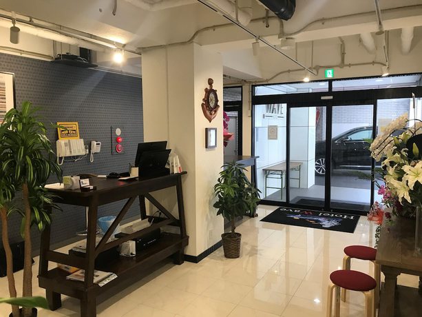 Imagen de los interiores del Hotel Wave, Naha. Foto 5
